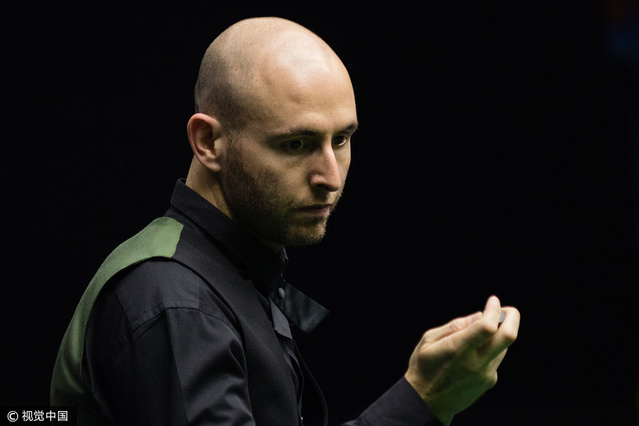 年轻选手崭 年轻选手崭