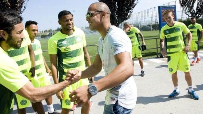 中并不多见 中并不多见